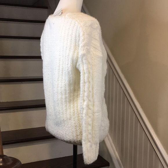CUPCAKE Ivory Long Sleeve V-Neck Cable Chunky Cable Knit Sweater Sz M NWT - Picture 6 of 13